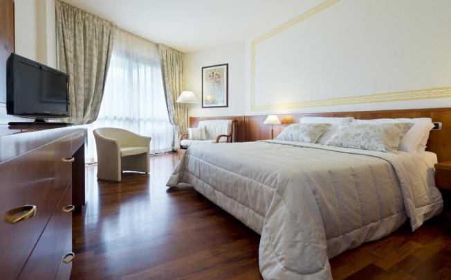 Фото отеля Savoy
