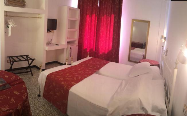 Фото отеля Hotel eveline portosole