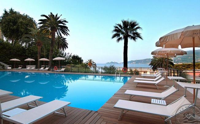 Фото отеля Grand Hotel Bristol Resort & Spa
