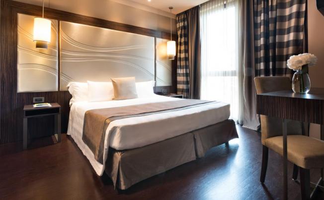 Фото отеля Uptown Palace