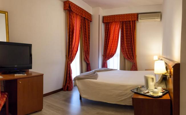 Фото отеля Excel Hotel Roma Ciampino
