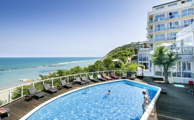 Фото отеля Sans Souci Hotel