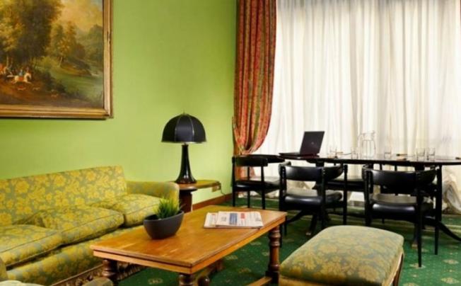 Фото отеля Commodore Hotel