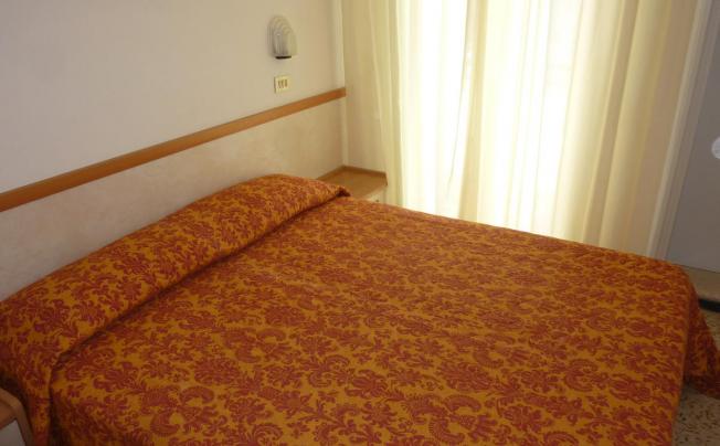 Фото отеля Apis Hotel