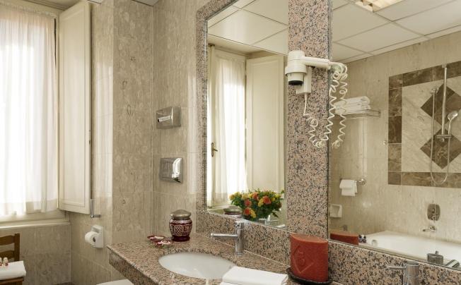 Фото отеля Bettoja Hotel Massimo d'Azeglio
