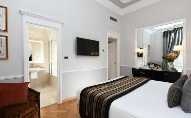 Фото отеля Bettoja Hotel Massimo d'Azeglio