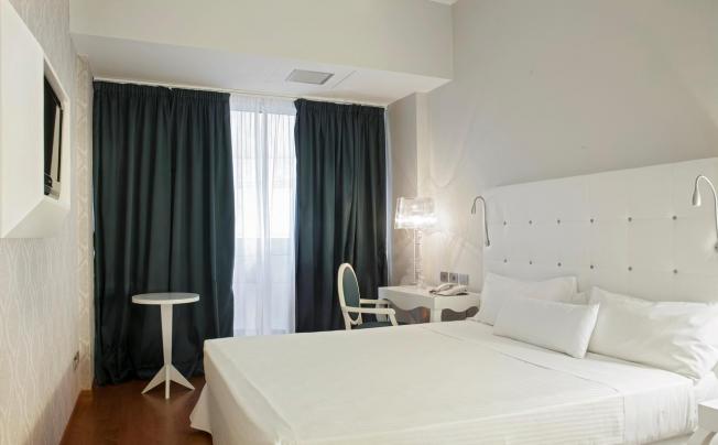 Фото отеля Sina De La Ville Hotel