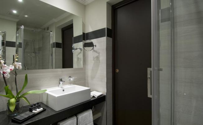 Фото отеля Sina De La Ville Hotel
