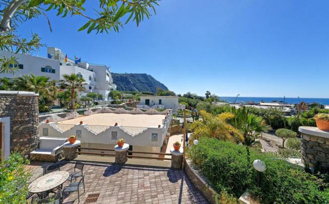 Фото отеля Punta Imperatore Hotel