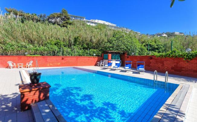 Фото отеля Punta Imperatore Hotel