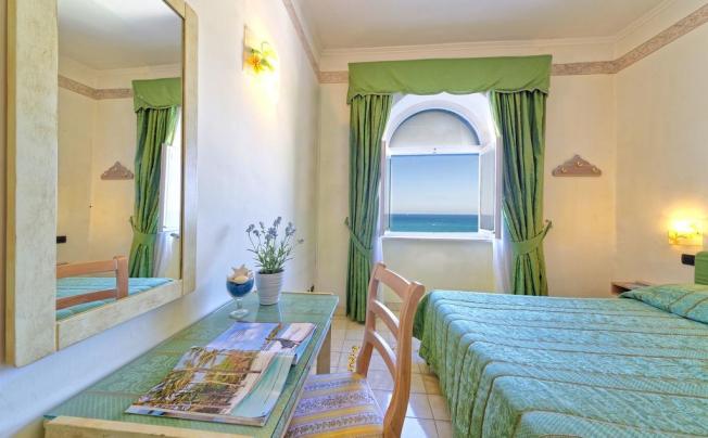 Фото отеля Punta Imperatore Hotel
