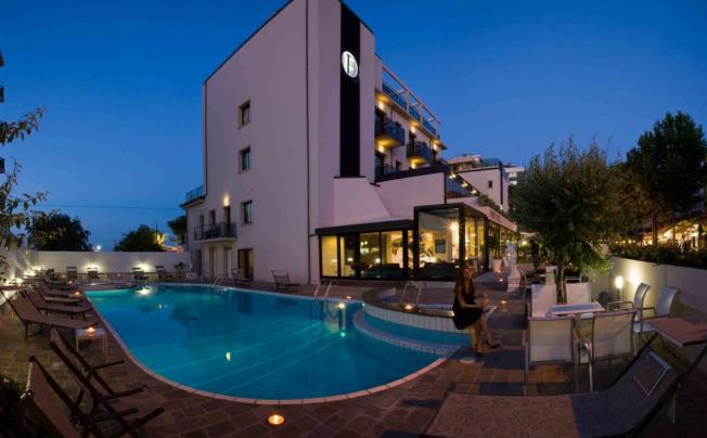 Фото отеля Ferretti Beach