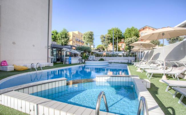 Фото отеля Ferretti Beach