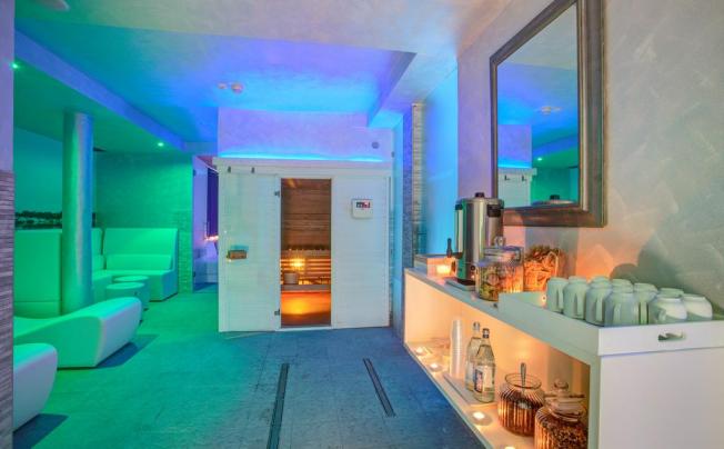 Фото отеля Ferretti Beach