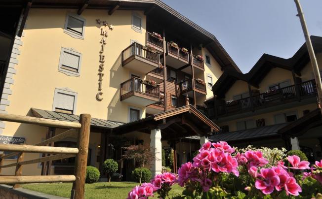 Фото отеля Majestic Aparthotel