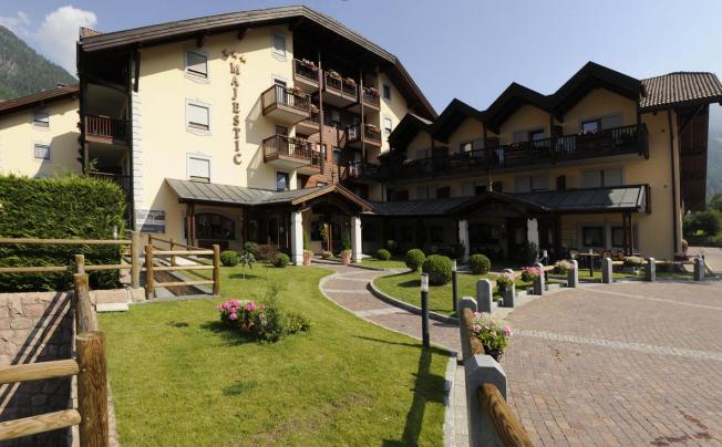 Фото отеля Majestic Aparthotel