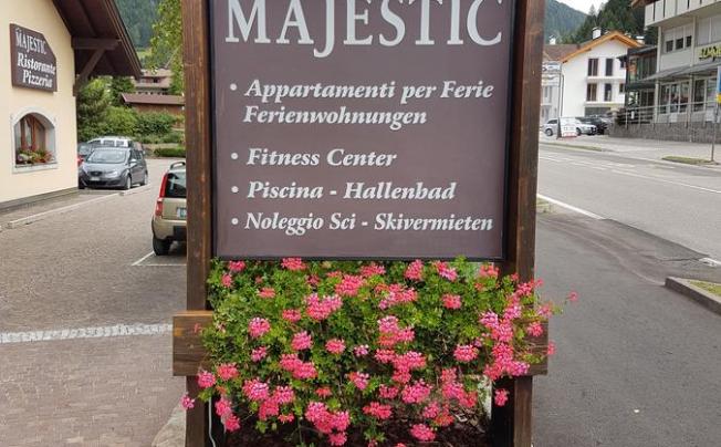 Фото отеля Majestic Aparthotel
