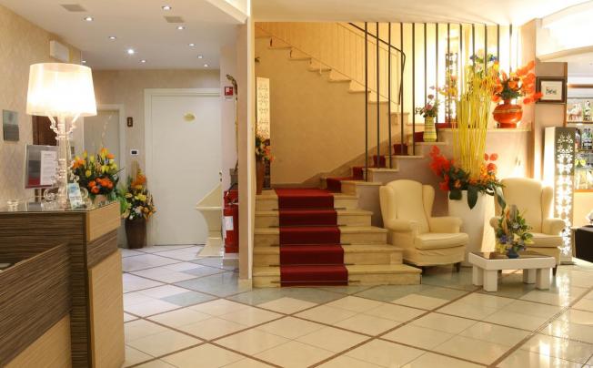 Фото отеля Busignani Hotel