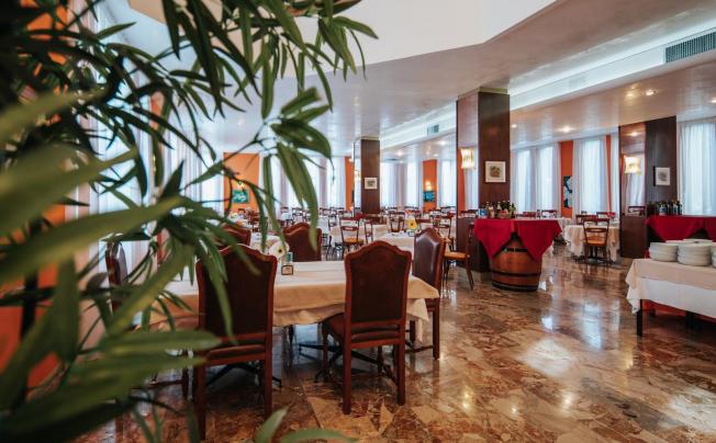 Фото отеля Capitol Hotel