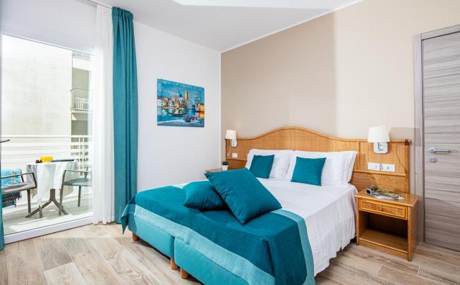 Фото отеля Capitol Hotel