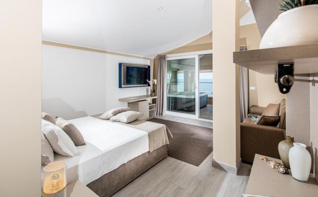 Фото отеля Capitol Hotel