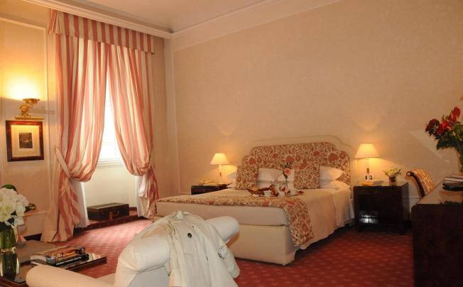 Фото отеля De La Ville Hotel