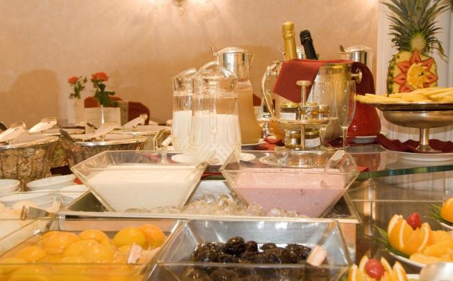 Фото отеля De La Ville Hotel