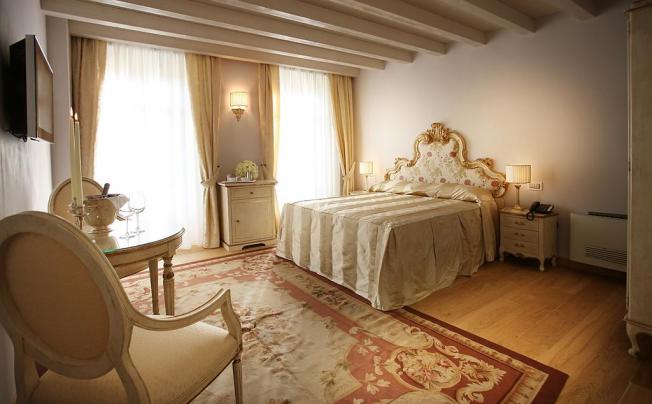Фото отеля RELAIS DE CHARME IL SOGNO DI GIULIETTA 