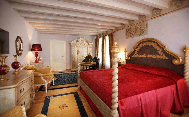 Фото отеля RELAIS DE CHARME IL SOGNO DI GIULIETTA 