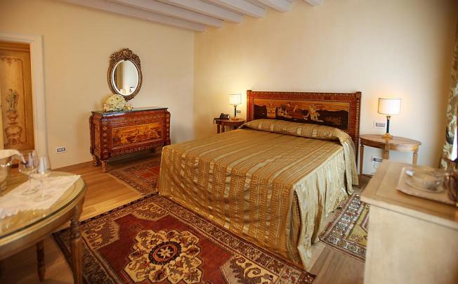 Фото отеля RELAIS DE CHARME IL SOGNO DI GIULIETTA 