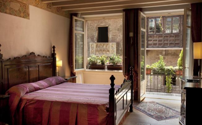 Фото отеля RELAIS DE CHARME IL SOGNO DI GIULIETTA 