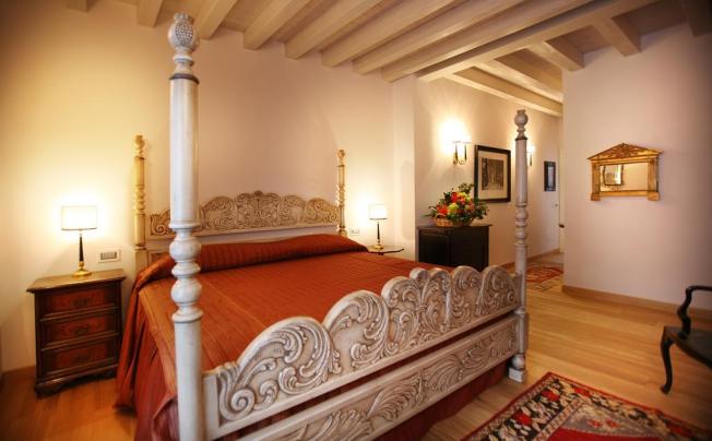 Фото отеля RELAIS DE CHARME IL SOGNO DI GIULIETTA 