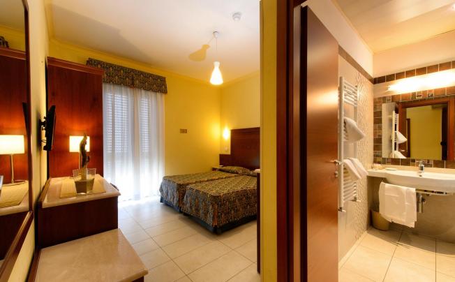 Фото отеля Capri Hotel & Residence