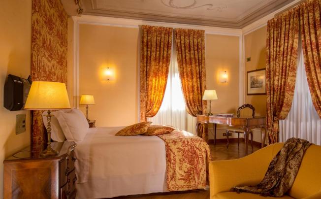 Фото отеля Hotel Canada