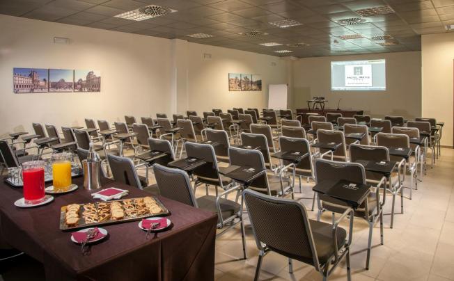 Фото отеля Artis Hotel
