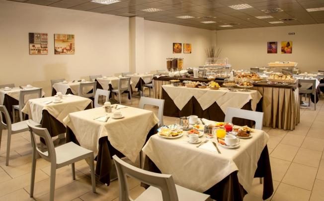 Фото отеля Artis Hotel