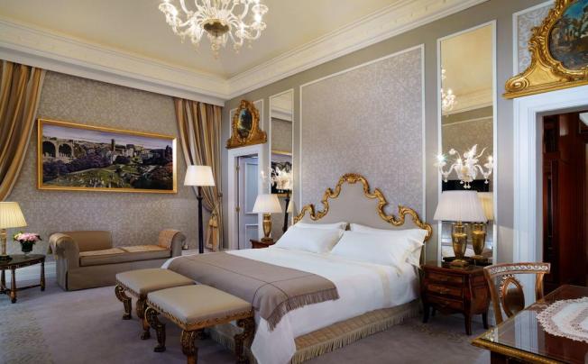 Фото отеля The St. Regis Grand Hotel