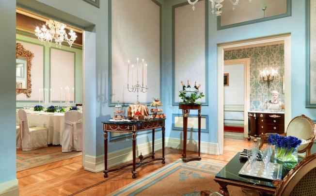 Фото отеля The St. Regis Grand Hotel