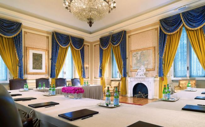 Фото отеля The St. Regis Grand Hotel