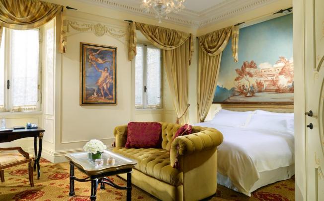 Фото отеля The St. Regis Grand Hotel