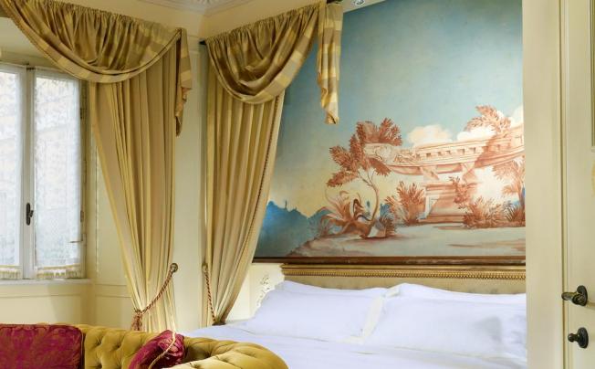 Фото отеля The St. Regis Grand Hotel