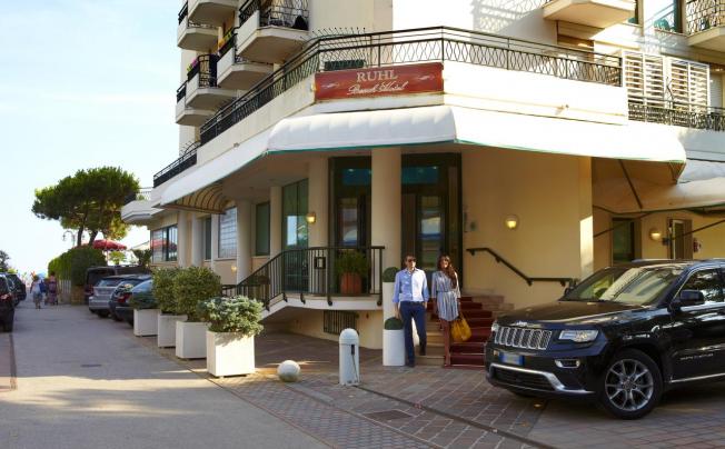 Фото отеля Ruhl Beach Hotel & Suites