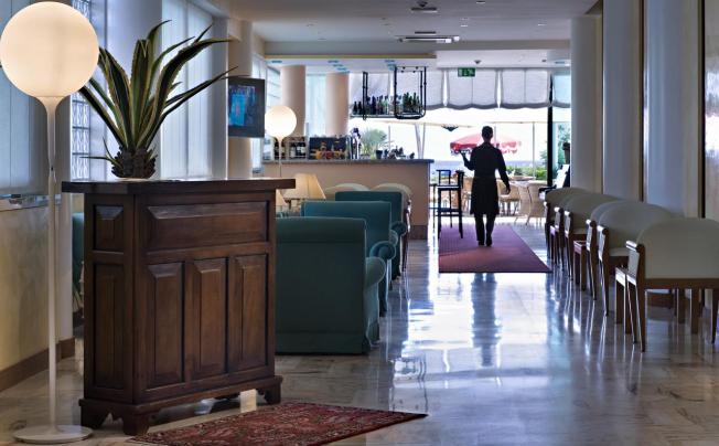 Фото отеля Ruhl Beach Hotel & Suites
