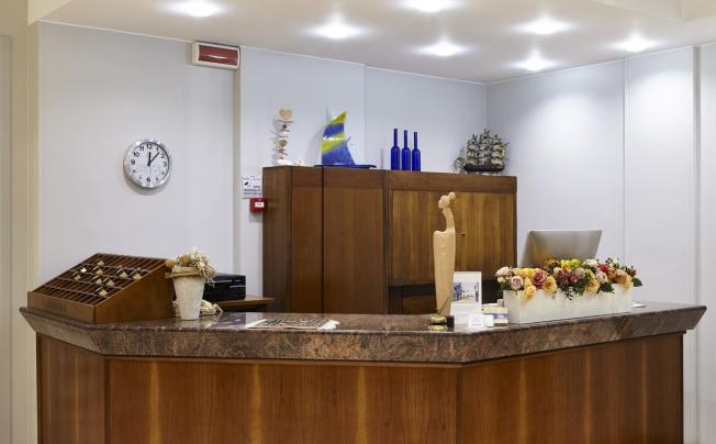 Фото отеля Ruhl Beach Hotel & Suites