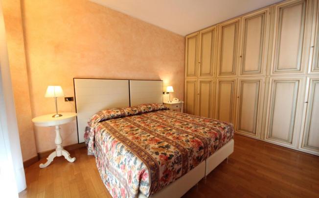 Фото отеля Ruhl Beach Hotel & Suites
