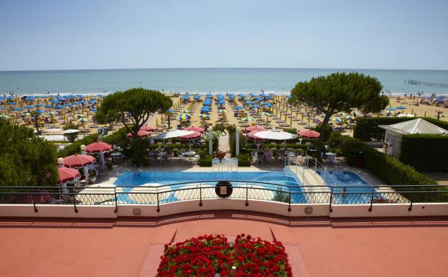 Фото отеля Ruhl Beach Hotel & Suites