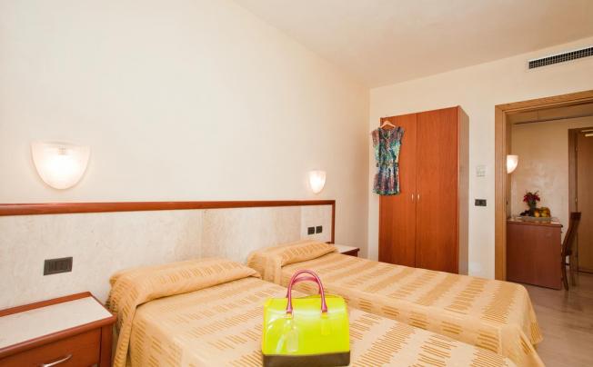 Фото отеля La Giurlita Hotel Club