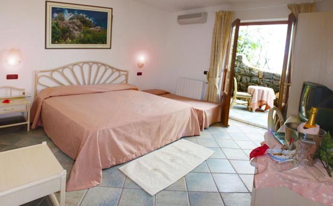 Фото отеля PUNTA CHIARITO RESORT