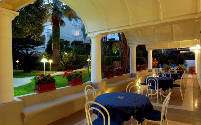 Фото отеля A' Pazziella Hotel