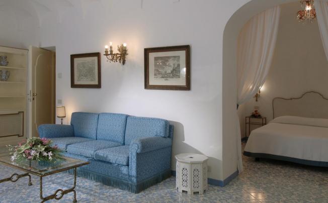 Фото отеля A' Pazziella Hotel